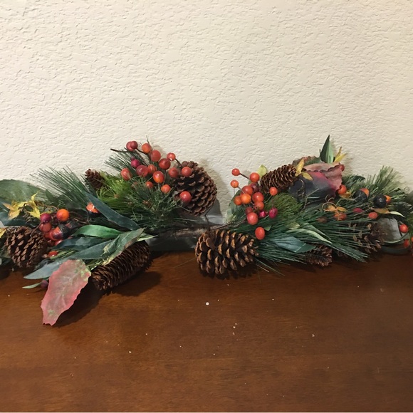 2'ft 4"in Fall Floral Pine & Pinecone Swag with berries - Picture 2 of 4